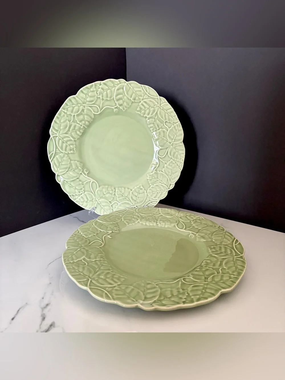 SET of 2 Strawberry Leaves Chargers by Bordallo Pinheiro